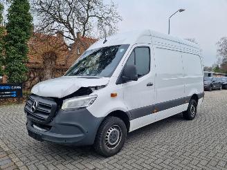uszkodzony samochody osobowe Mercedes Sprinter PRO 317 CDI Aut LED Mbux Navi Stoelverw 2024/10