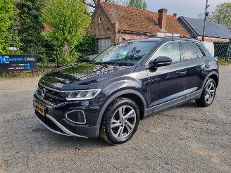 Unfallwagen Volkswagen T-Roc 1.5 TSI Aut. 75 Edition Led 2023/5