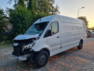 Vaurioauto  commercial vehicles Mercedes Sprinter 319 CDI Aut L4 Maxi Airco LED 2023/5