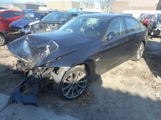 Auto da rottamare BMW 3-serie 320d 2005/1