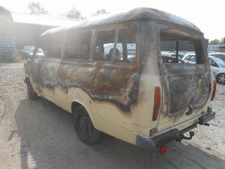 demontáž osobní automobily Ford Transit  1981/1