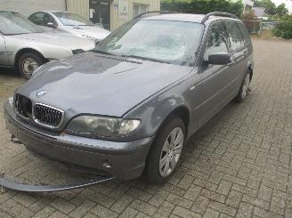 Auto da rottamare BMW 3-serie 325xi 2002/9