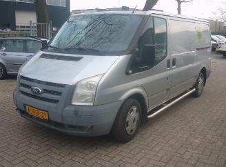 krockskadad bil auto Ford Transit 280M VAN LR 115DPF 4.36 2010/10