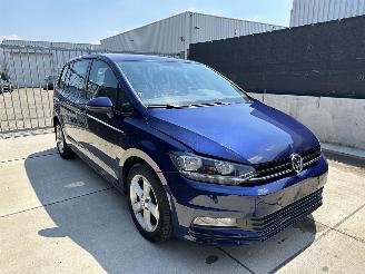 Volkswagen Touran 1.4 TSI MINIMAL DAMAGE | DRIVEABLE DAMAGE picture 2