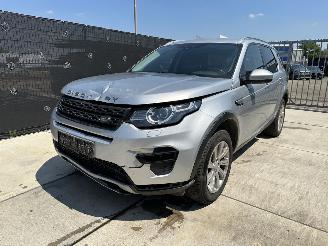 damaged passenger cars Land Rover Discovery Sport 2.0 TD4 CAMERA/LINEASSIST/LED/LEDER/VOL! RIJDBAAR! 2015/12