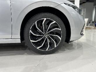 Volkswagen Golf TSI R-LINE DSG IQ LED / BLIND SPOT / CAMERA / STUURVERW VOL! picture 7