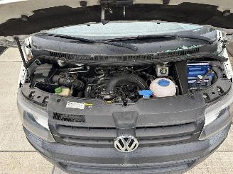 Volkswagen Transporter 2.0 TDI MINIMAL DRIVEABLE DAMAGE 60.000KM! | AIRCO | CRUISE picture 10