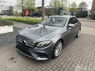Coche accidentado Mercedes E-klasse 200 AMG PANO/LED/19INCH 2016/11