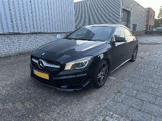 Auto incidentate Mercedes Cla-klasse AMG CLA180 / NAVI / LED / ALCANTARA / PDC / MFS 2015/6