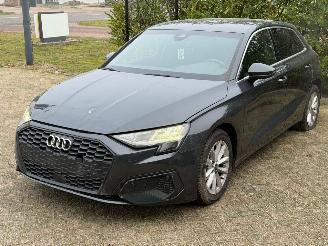 krockskadad bil auto Audi A3 2.0 TDI NAVI/MATRIX LED/ LEDER/SFEERVERL RIJDBAAR 2022/5