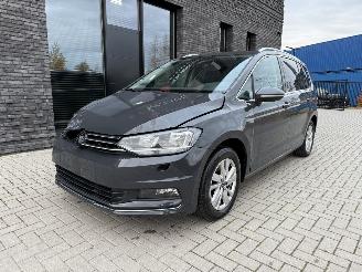 Volkswagen Touran FACELIFT 1.5 TSI 150PK DSG7 Highline 7-Personen picture 3