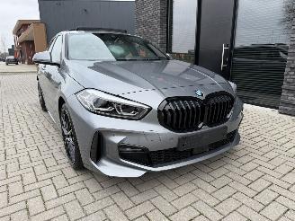 BMW 1-serie 118i 136PK Steptronic M-Sport PANO KUIP VOL! picture 4