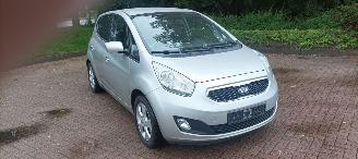 skadebil auto Kia Venga 1.6-16v Automaat Keyless entry Climatecontrol Stoelverwarming Lichtautomaat Privacyglas armsteun voor en achter Trekhaak Parkeersensoren 4xelek ramen Elektrische-spiegels met verwarming mistlampen 16 inch velgen 2013/8