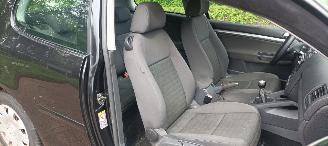 Volkswagen Golf Bj:12-2006 1.4-Benzine 80pk Climatecontrol CruiseControl Leren-Stuurwiel armsteun elek-ramen elektrische Spiegel Centrale vergrendeling met afstandsbediening mistlampen Parkeersensoren afneembare trekhaak Metallic lak picture 17