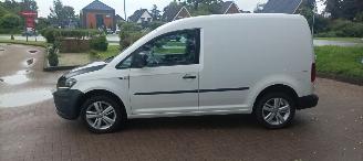 Volkswagen Caddy Bj:02-2016 Facelift 2.0TDI Euro-6 Airconditioning Elektrische ramen Elektrische-spiegels met verwarming Centrale vergrendeling met afstandsbediening Start-Stop systeem Tussenwand met glas achteruitrijspiegel Radio met usb schuifdeur Rechts laadvloer orgin picture 2