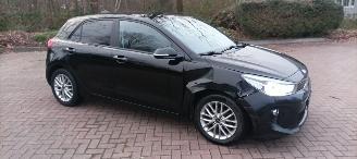 Kia Rio 1.4-DOHC Automatik Navi Climatecontrol Stoelverwarming Lichtautomaat Regensensor Led-Koplampen 4xelek ramen Elektrische-spiegels met verwarming Privacyglas Achteruitrijcamera Mistlampen 16-inch Kia velgen picture 10