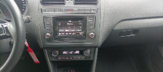 Volkswagen Polo 1.4-TDi Climatecontrol Distance-frontradar Stoelverwarming Leren Stuurwiel Radio met usb Elektrische ramen Elektrische-spiegels met verwarming Centrale vergrendeling met afstandsbediening Start-Stop systeem Euro-6norm picture 21