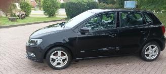 Volkswagen Polo 1.4-TDi Climatecontrol Distance-frontradar Stoelverwarming Leren Stuurwiel Radio met usb Elektrische ramen Elektrische-spiegels met verwarming Centrale vergrendeling met afstandsbediening Start-Stop systeem Euro-6norm picture 9