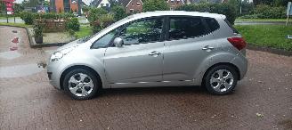 Voiture accidenté Kia Venga Bj:08-2013 137000km 1.6-Dohc Automatik Climatecontrol Stoelverwarming Keyless entry armsteun voor Elektrische ramen Elektrische-spiegels met parkeerstand Trekhaak Parkeersensoren mistlampen 16 inch velgen 2013/8