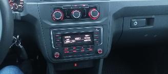 Volkswagen Caddy 2.0 TDI DPF Airconditioning Elektrische ramen Elektrische-spiegels met verwarming Centrale vergrendeling met afstandsbediening Start-Stop systeem Tussenwand met doorkijk glas achteruitrijspiegel picture 15