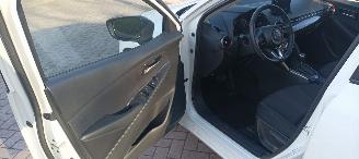 Mazda 2 Bj: 12-2023 1.5 Automatik Climatecontrol CruiseControl Stoelverwarming Lichtautomaat Privacyglas Stuurwiel met verwarming Achteruitrijcamera parkeersensoren Apple CarPlay MirrorLink Led verlichting Dab-audio picture 15