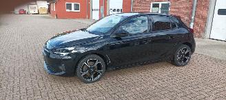  Opel Corsa Bj:02-2022 GS-Line 1.2-Turbo Full-Led Led-Achterlichten Digitaal Cockpit Sport-modus Climatecontrol CruiseControl Stoelverwarming stuurwiel met verwarming Privacy glas 4xElektrische ramen Elektrische-spiegels Blindspot systeem Achteruitrijcamera Dimmende 2022/2