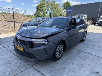 Coche accidentado Opel Astra 1.2 Turbo Edition 2024/12