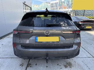 Opel Astra 1.2 Turbo Edition picture 8