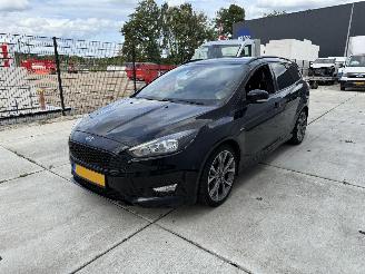 Schadeauto Ford Focus 1.5 TITANIUM S-LINE AUTOMAAT -CAMERA-NAVI-PDC 2018/4