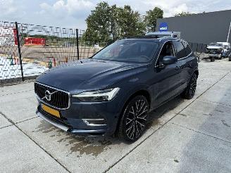 Unfallwagen Volvo Xc-60 2.0 B5 Momentum Exclusief -PANO-NAVI-AUT-LEDER 2021/8