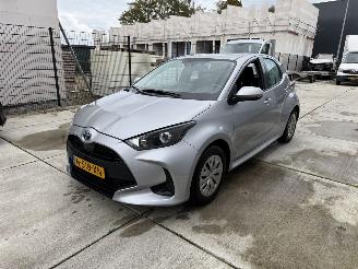 uszkodzony samochody osobowe Toyota Yaris 1.5 Hybrid Active -NAVI-PDC-CAMERA 2022/1