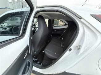 Toyota Aygo X 1.0 VVT-i  First AUTOMAAT -NAVI-CAMERA-LED picture 9