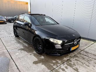 Mercedes A-klasse 250 e Luxury Line PLUG IN HYBRID -AMG-PANO-CAMERA-NAVI picture 2