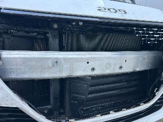 Peugeot 208 EV Pack 50 kWh -NAVI-CLIMA-ACTIRADIUS 362 Km picture 20