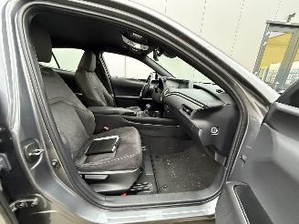 Lexus UX 250h HYBRID CAMERA - KEYLESS - ACC picture 11