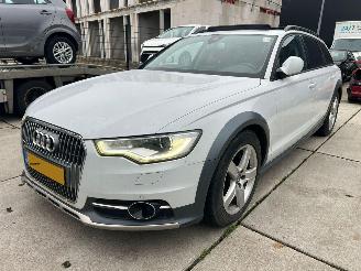 Damaged car Audi A6 allroad ALLROAD 3.0 TDI Premium Edition -PANO-PDC-LEDER-NAVI 2014/7