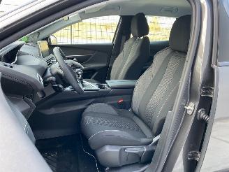 Peugeot 3008 1.2  Pure Tech Allure -NAVI-PDC-CAMERA picture 8