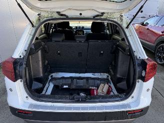 Suzuki Vitara 1.4 Boosterjet AllGrip Select 4X4 CAMERA - NAVI - LED picture 11