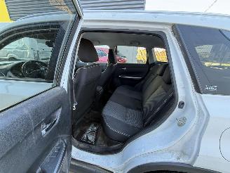 Suzuki Vitara 1.4 Boosterjet AllGrip Select 4X4 CAMERA - NAVI - LED picture 10