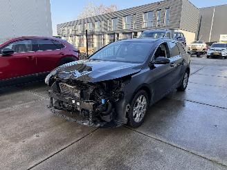 Kia Ceed 1.0 T-GDi MHEV DYNAMICPLUS LINE-AUTOMAAT-NAVI-CAMERA-PDC picture 2