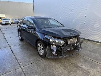 Avarii autoturisme Kia Ceed 1.0 T-GDi MHEV DYNAMICPLUS LINE-AUTOMAAT-NAVI-CAMERA-PDC 2024/2