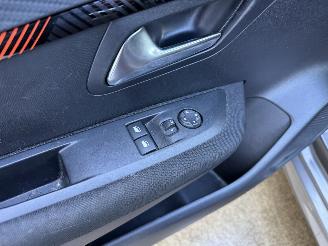 Peugeot 208 1.2 PureTech Active AIRCO - CARPLAY - LED picture 13