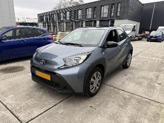 skadebil auto Toyota Aygo X 1.0 VVT-i MT Play CAMERA-CARPLAY 2025/5