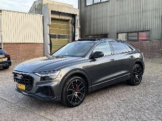 Schadeauto Audi Q8 55 TFSI 340Pk Quattro S-Line Pano Nap Nederlandse Auto Bang&Olufsen 2021/1