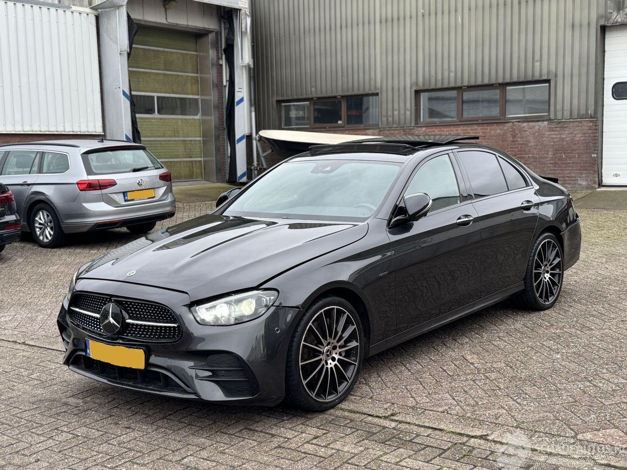 Mercedes E-klasse 300e AMG Pakket Pano 360Camera Burnmester Memory Orgineel Nederlands NAP !