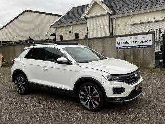 škoda osobní automobily Volkswagen T-Roc 2.0 TSI 190Pk 4Motion DSG Sport Pano Beats 2017/11
