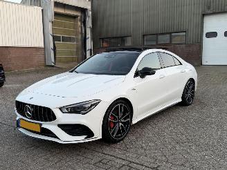 skadebil auto Mercedes Cla-klasse CLA 35 AMG 4Matic 306Pk Pano Sfeerverlichting 2020/3