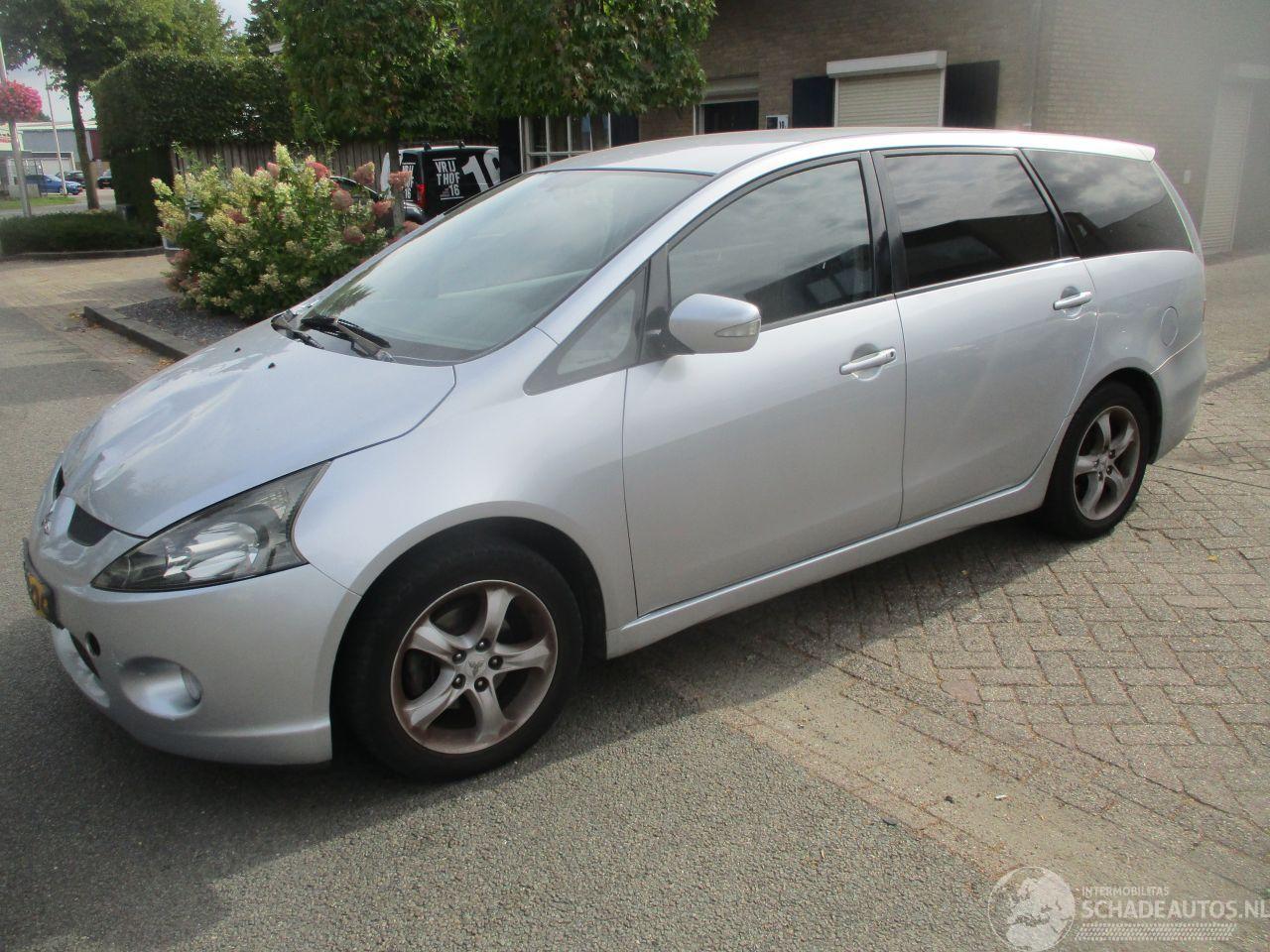 Mitsubishi Grandis 2.4 -16V INTENSE AUTOMAAT 7 PERSOONS