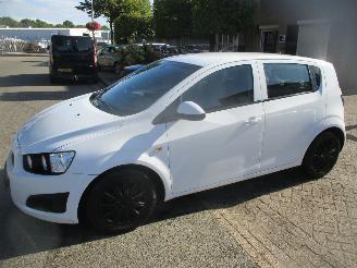 Vaurioauto  passenger cars Chevrolet Aveo 1.3 D LT AIRCO 5 DEURS 2012/6