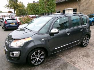Damaged car Citroën C3 picasso 1.4 I EXCLUSIVE CLIMA PANO 2013/7